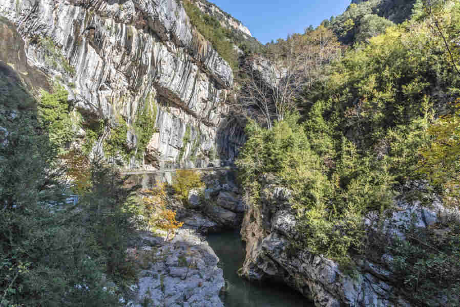 Huesca - parque nacional de Ordesa y Monte Perdido - valle de Añisclo 05 - cañon de Añisclo - desfiladero de las Cambras.jpg
